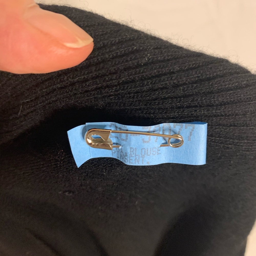 Cashmere Sweater - Picture 5 of 5